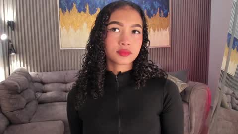 Snapshot of ailann_ chatting on January 2025 07:39:01 PM Alisson online show from January 2025 07:39:01 PM