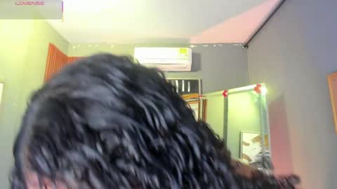 Alisson online show from April 2026 07:44:02 PM