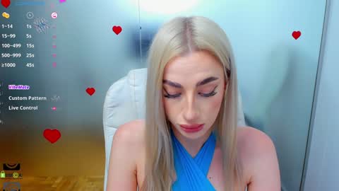 Allie  online show from December 2024 01:43:02 PM