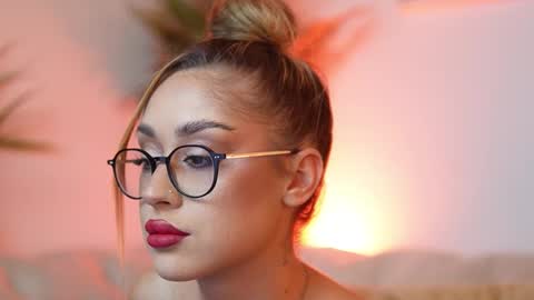  Aileen  online show from October 2025 07:36:01 PM