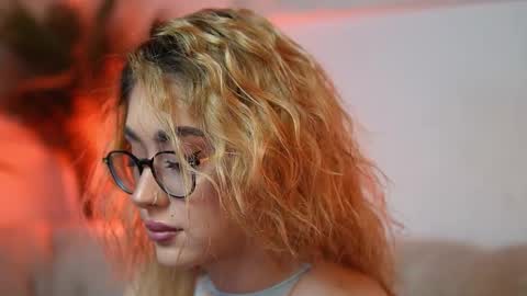  Aileen  online show from March 2026 10:38:01 PM