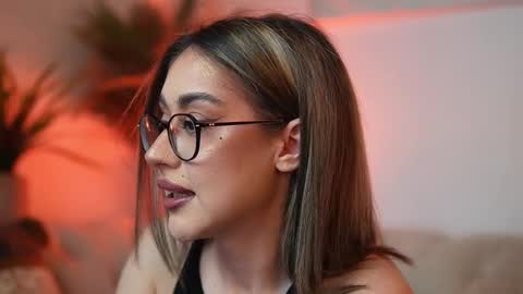  Aileen  online show from March 2026 09:21:02 PM