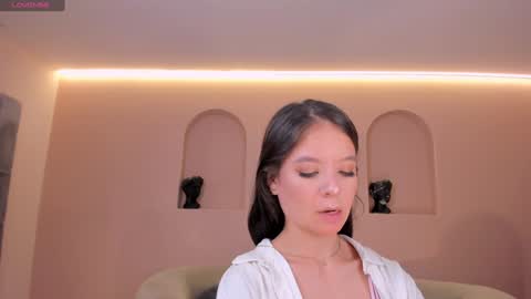 Snapshot of aileenvega chatting on December 2024 04:38:01 PM AILEEN VEGA online show from December 2024 04:38:01 PM