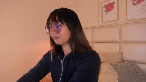 Aily Yozuko online show from April 2026 02:35:01 AM