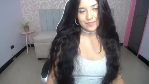 ailyn_ch1 online show from October 2025 04:57:01 PM