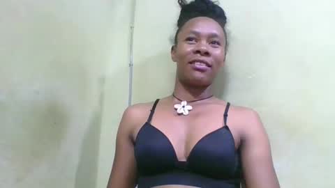 aimee982179 online show from April 2026 04:22:02 PM