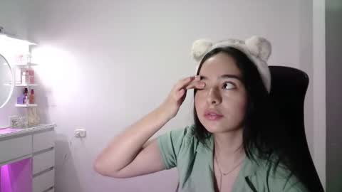 AINE online show from November 2025 02:33:02 AM