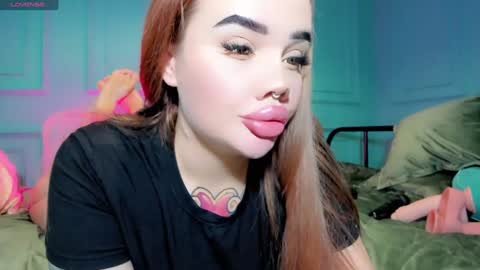 Aira online show from December 2024 03:35:01 PM