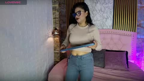 Snapshot of aisha__cambell chatting on May 2026 11:04:01 AM aisha__cambell online show from May 2026 11:04:01 AM
