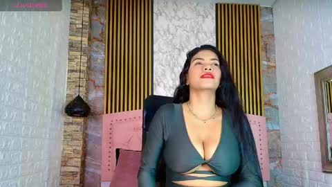 Snapshot of aisha__cambell chatting on May 2026 10:12:02 AM aisha__cambell online show from May 2026 10:12:02 AM