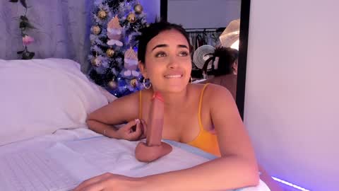 Aisha online show from December 2024 05:30:02 PM