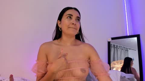 Aisha online show from January 2025 04:14:02 PM