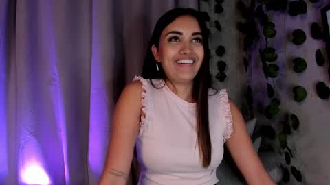 Aisha online show from March 2025 08:53:02 PM