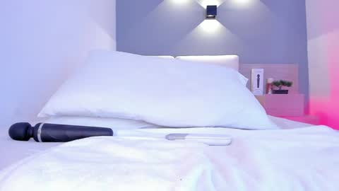 Aisha online show from January 2025 11:02:02 PM