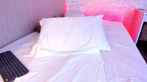 Aisha online show from February 2025 11:20:01 PM