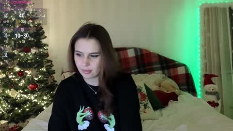 Aisha online show from December 2024 05:21:02 PM