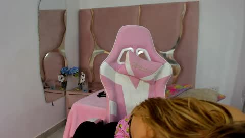 aisha_violeht online show from April 2026 12:38:02 PM