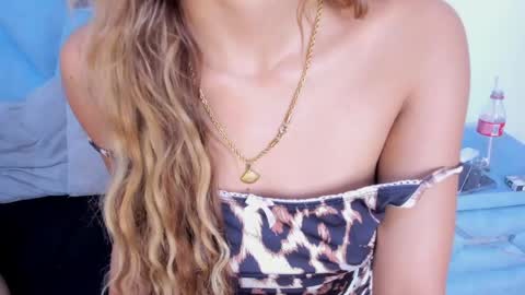 Snapshot of aisha_violeht chatting on May 2026 02:22:02 PM aisha_violeht online show from May 2026 02:22:02 PM