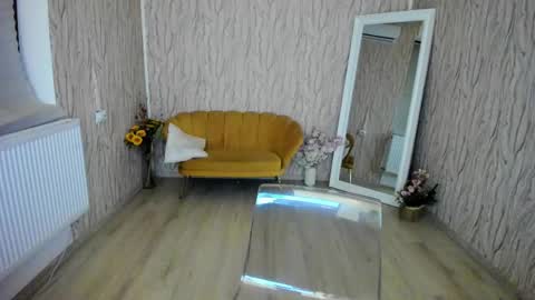 Aisha online show from March 2025 04:03:02 AM