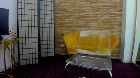 Aisha online show from November 2025 05:39:02 AM