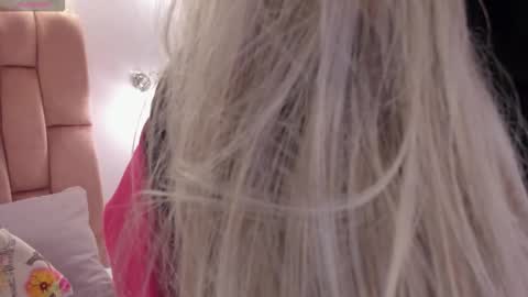 aisha online show from October 2025 12:17:01 PM