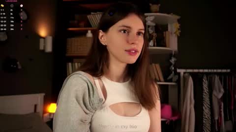 Aliza online show from November 2025 01:15:01 AM