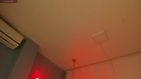 Aitana Hilton  online show from January 2026 11:37:02 AM