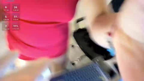 Snapshot of aitana_purple chatting on October 2025 06:19:02 PM Aitana online show from October 2025 06:19:02 PM