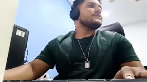 Esteban online show from December 2024 03:47:02 AM