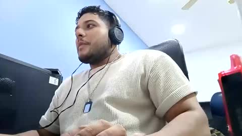 Esteban online show from February 2025 03:34:02 AM