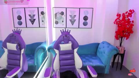 Azaka  online show from September 2025 12:21:01 PM