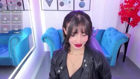 Azaka  online show from November 2025 12:37:02 PM