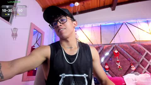 Snapshot of akazaboy chatting on December 2024 04:19:02 AM akazaboy online show from December 2024 04:19:02 AM