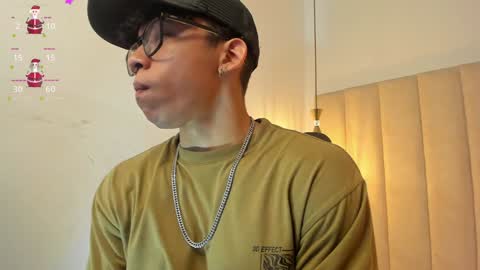 Snapshot of akazaboy chatting on December 2024 04:32:01 AM akazaboy online show from December 2024 04:32:01 AM