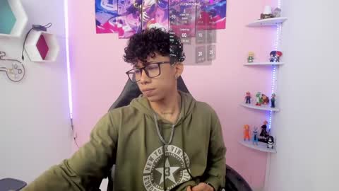 Snapshot of akazaboy chatting on January 2025 04:21:01 AM akazaboy online show from January 2025 04:21:01 AM