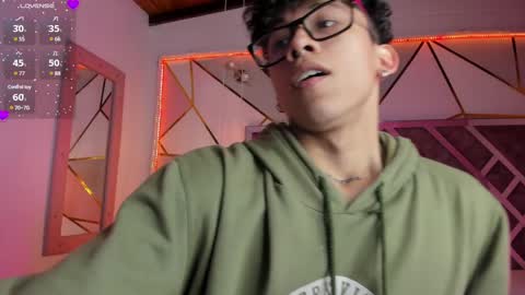 Snapshot of akazaboy chatting on January 2025 04:13:01 AM akazaboy online show from January 2025 04:13:01 AM