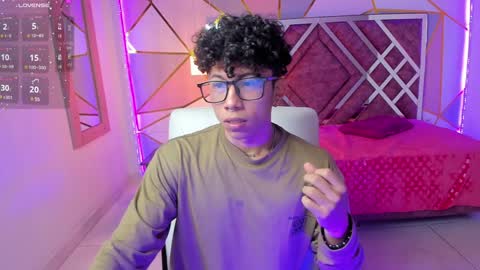 Snapshot of akazaboy chatting on January 2025 04:25:01 AM akazaboy online show from January 2025 04:25:01 AM