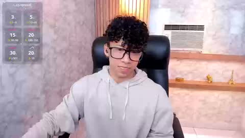 Snapshot of akazaboy chatting on September 2025 08:53:02 PM akazaboy online show from September 2025 08:53:02 PM