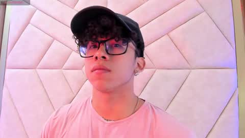 Snapshot of akazaboy chatting on November 2025 04:18:01 AM akazaboy online show from November 2025 04:18:01 AM