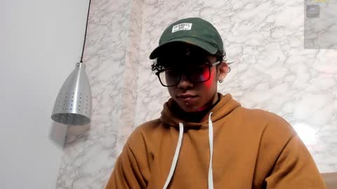 akazaboy online show from April 2026 05:12:02 AM