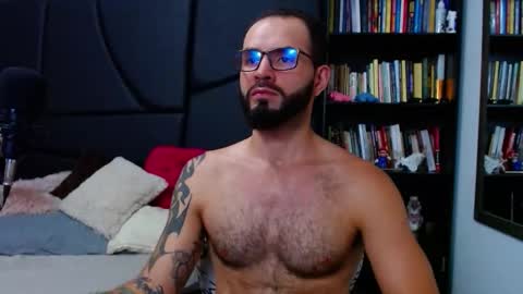 akiles online show from December 2025 10:59:02 PM