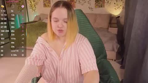 Aki online show from October 2025 11:31:02 AM