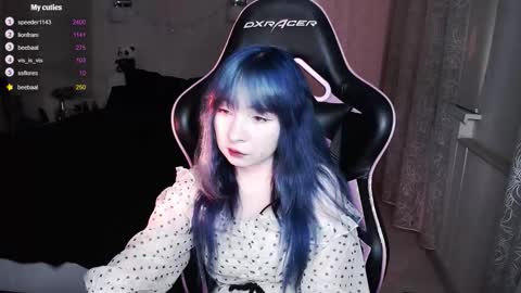 akirahartyx online show from October 2025 03:53:01 PM