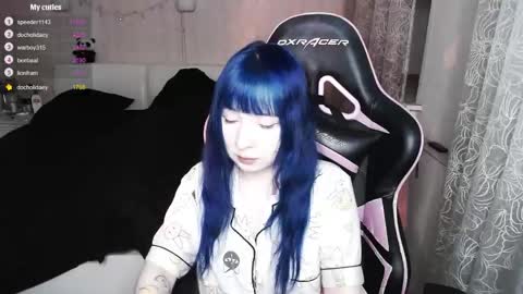 akirahartyx online show from April 2026 05:27:01 PM