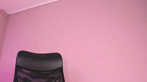 Alahia  online show from February 2025 04:35:02 PM