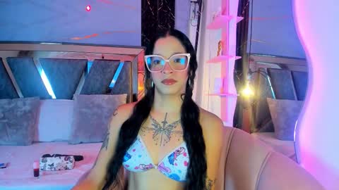 alahyapalmer_ online show from November 2025 09:53:01 AM