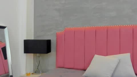 alaia_colins online show from December 2025 03:37:02 AM