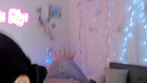 Alaia online show from December 2024 04:46:02 PM