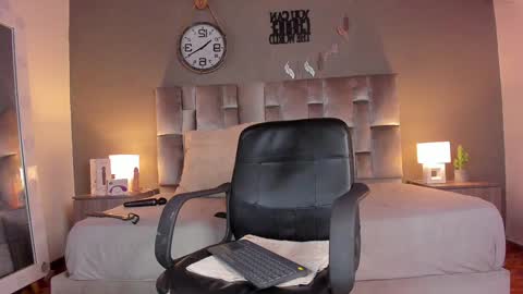 Snapshot of alaiarogers chatting on December 2024 02:39:01 PM Alaia online show from December 2024 02:39:01 PM