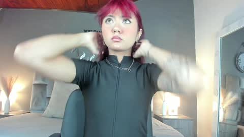 Snapshot of alaiarogers chatting on January 2025 11:32:02 AM Alaia online show from January 2025 11:32:02 AM